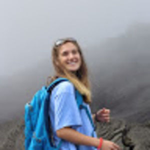 Meet your Posher, Elyssa